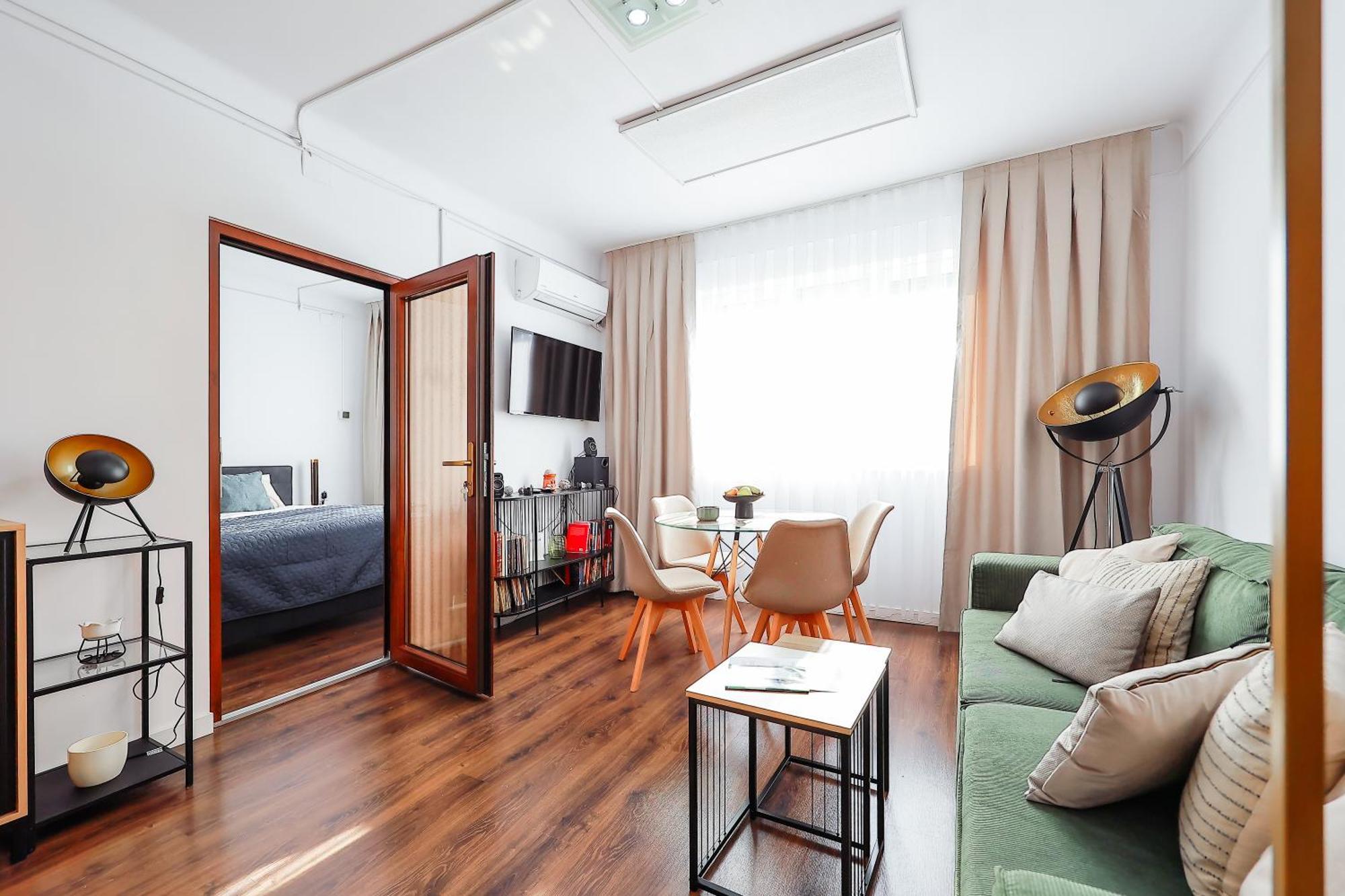 Oradea City Center Apartment Near Aquapark With Jacuzzi & Parking Exteriör bild